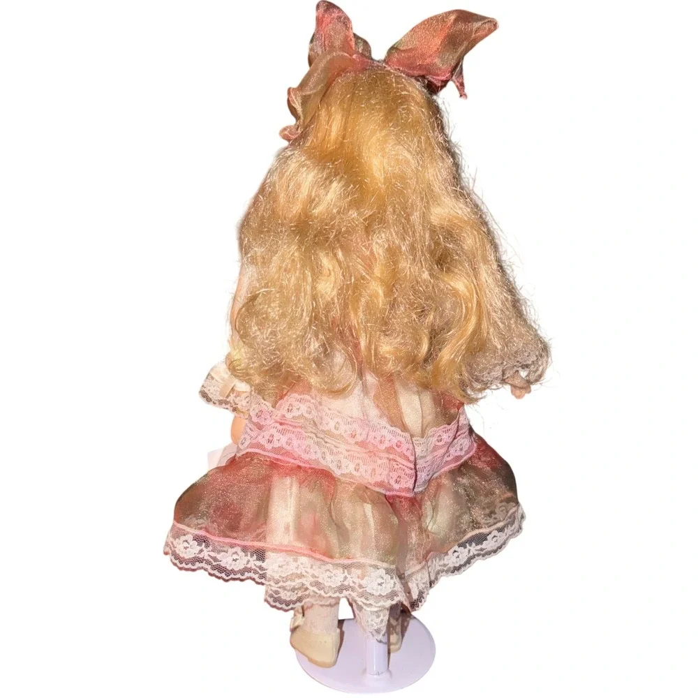 Collectible Memories Allison Porcelain Doll 18